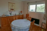 Apt. near beaches and golf course in quiet residential area close to shops - 2 étoiles