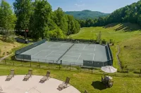 FIREFLY LODGE TRILLIUM 3 bed 3 bath in TRILLIUM Links & Lake, Cashiers, NC - Fitnessstudio