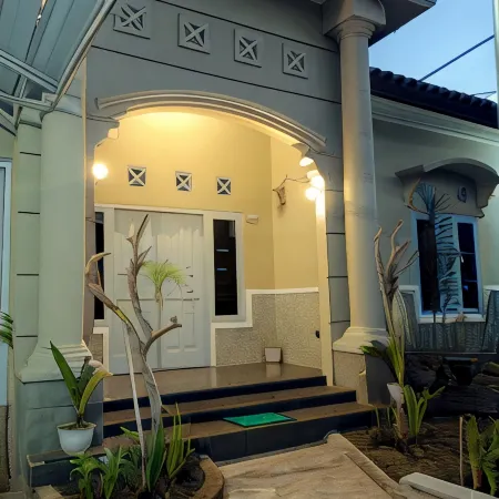 Oikos Green Homestay - by Login