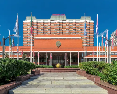 โรงแรมเพรสซิเดนต์ โรงแรมใกล้หอศิลป์เทรทยาคอฟ