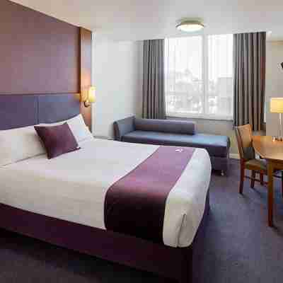 Premier Inn Newcastle City Centre (Quayside) Rooms