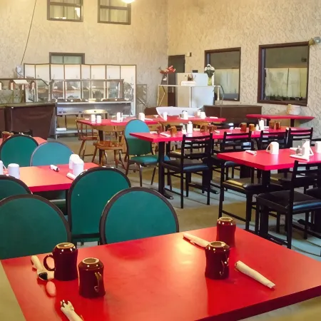 Colonial Inn