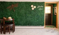 Lake home, across the street from a golf course & minutes to shopping and more! - 3성급