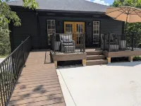 Upscale 2 Bed/2.5 Bath w/Lighted Pickleball Court&Fiber Internet Near the Dragon - 4성급