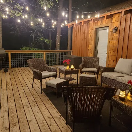 Private mountain cabin surrounded by Nat'l Forest! Visit wineries, hike the AT!