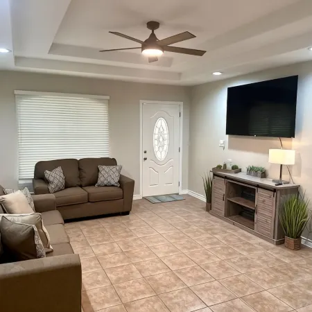Charming 4beds/2bath Entire Home