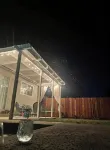 Relaxing 3 Bedroom, 2 Bathrooms. Large backyard, pool, jacuzzi + 2 patios, grill