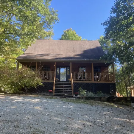 Cabin. Hocking county ,private , secluded. Family, Friends.