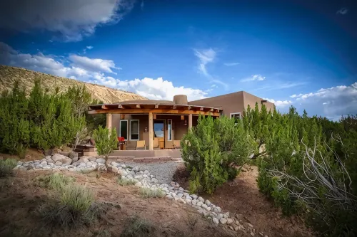 Luxury Desert Casita • Chiminea Nights • Views - Homestays