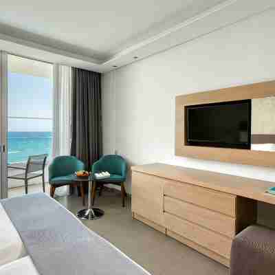 Royal Apollonia by Louis Hotels Rooms