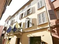 Hotel Cervetta 5 Hotels near Modena Theatre