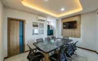 Front One Budget Hotel Tirtonadi Solo