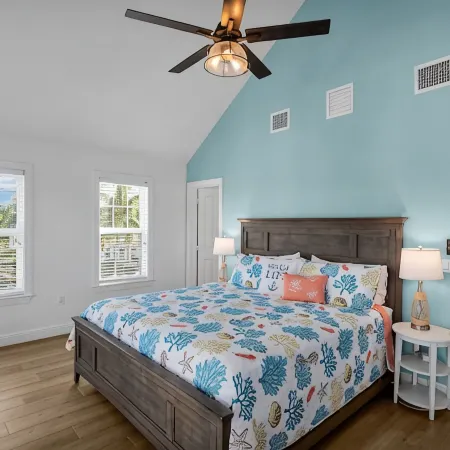 Updated Villa- Coral Lagoon 3Bed 2.5 Bath Luxury Home