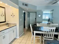 Indies House Sought After Beachfront Condo w Pool near shopping and restaurants - Private Pools