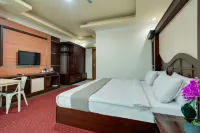 Hotel Denpasar Makassar by LIFE - parking