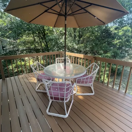 Great Location-2 minutes to Downtown/Blue Star Walking/Bike Trail @ Front Door