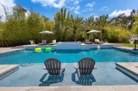 Private gated home, pool/hot tub, bbq, beach, families, summer vacation. - Pools