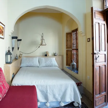Jewel of a private home all to yourselves in the heart of the Old City
