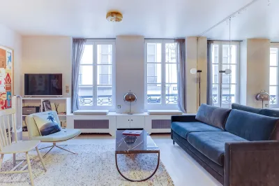 GuestReady-Designer Apt in the Heart of the Marais Hotels in Paris