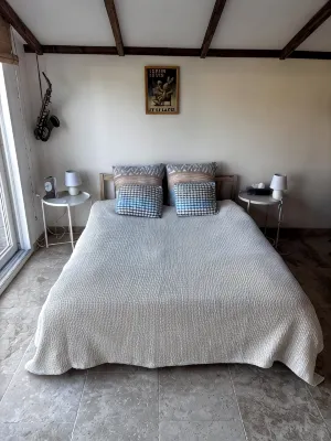 Studio with private garden
