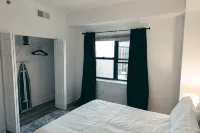 Modern Luxury 1BR Stamford Getaway - Condos
