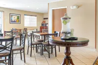 Hawthorn Extended Stay by Wyndham Milwaukee Airport - Parkplatz