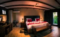 Waterfalls Boutique Hotel