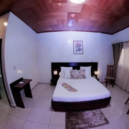 Freesia Hotel