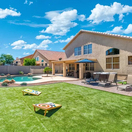 Brand New Spacious 5Br with Heated Pool & Hot Tub & Mini Putt