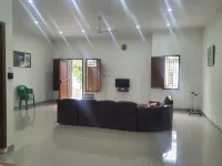 House in Surakarta - บังกะโล