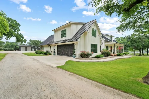 Luxury Farmhouse in Weatherford