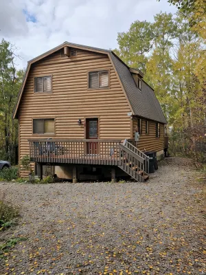 Spacious Mountain Cabin on the Golf Course – Perfect for Families & Groups