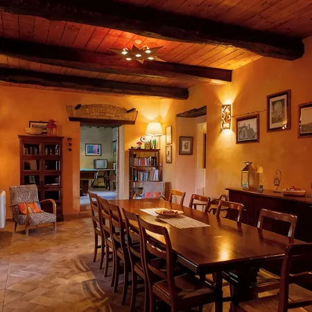 Splendid farmhouse in Val d'Orcia with private swimming pool and sauna