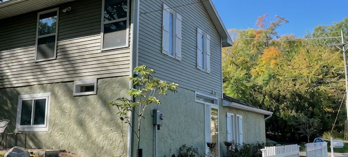 Quiet Charlevoix Cottage Walk to Town and Lake Michigan Beaches Hotels in Charlevoix