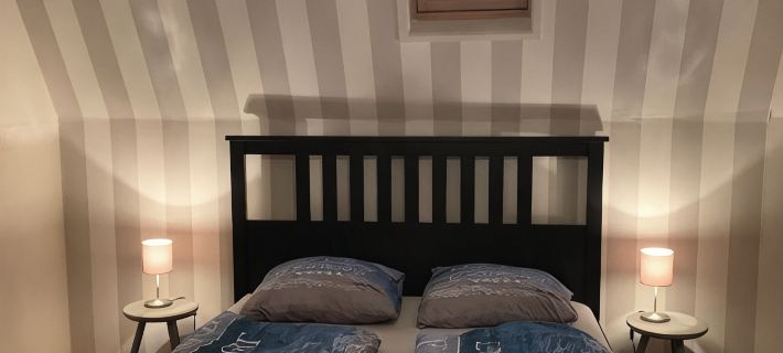 Spacious apartment within walking distance of the beach テセルのホテル