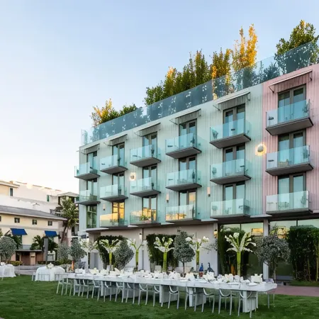 The Ray Hotel Delray Beach, Curio Collection by Hilton