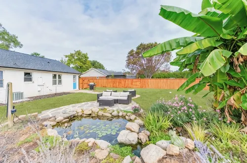 Charming Modern Home with Koi Pond & Spacious Backyard – Sleeps 6 - 3-Star