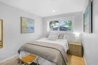 Mountain View’s, Cal King Bed, 3 Queen Bd Designed for Comfort, All on One Level