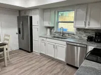 4BR Heated Pool Relaxation Home / Airport / Beach - Homestays