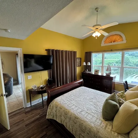 Condo with Awesome Lake view.