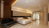 Deep Groove Aberdeen Gardens Bed and Breakfast Hotels in Yuanshan Township