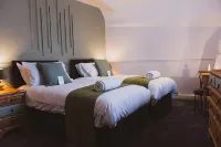 The Stag Hotel and Mailmans Arms - 3-Star