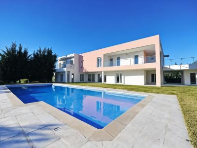Hilltop Oasis Lisboa Oeiras
