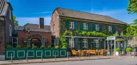 Wellings Romantik Hotel Zur Linde - parking
