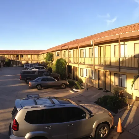 Fullerton Inn