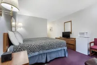 Econo Lodge Oacoma - Pet friendly