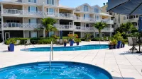 Directly on Beach, Beachy Chic 2 BR  - Heart of Grace Bay - Grandview Resort - Badekar