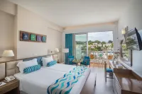 Cavo Maris Beach Hotel