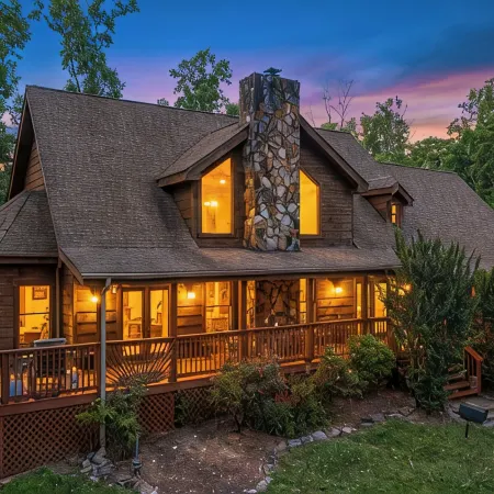 Stunning 5 Acre Lake Cabin, Community Pool - Easy Drive