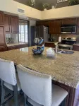 North Phoenix Close to Everything/ Secured Parking - Jacuzzi